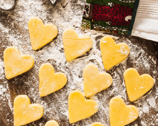 Biscoitos húngaros mergulhados em chocolate, prontos a servir – Cafés Serrano