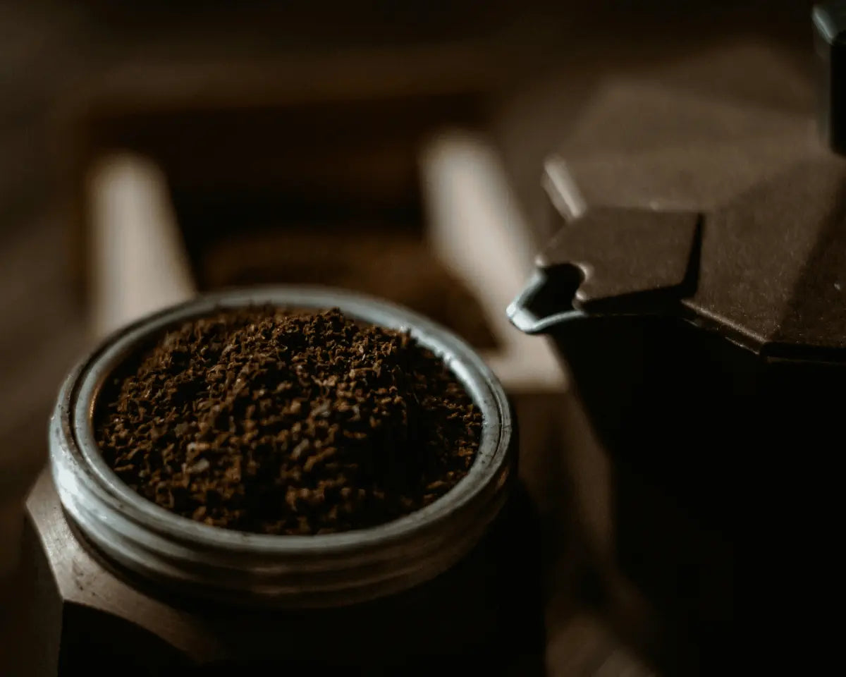 Café Moído Cafeteira de Pressão Cafés Serrano