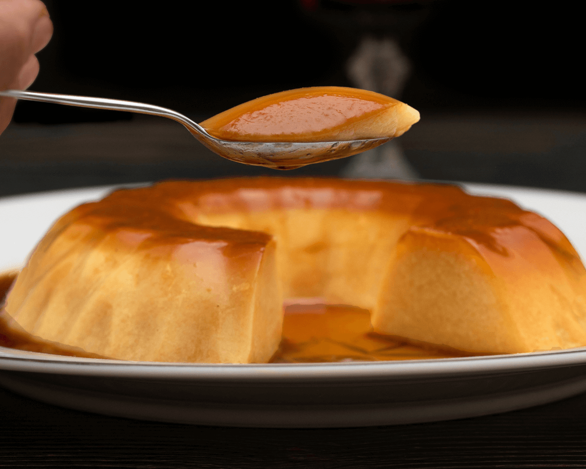 Pudim de ovos tradicional pronto com leite – Cafés Serrano