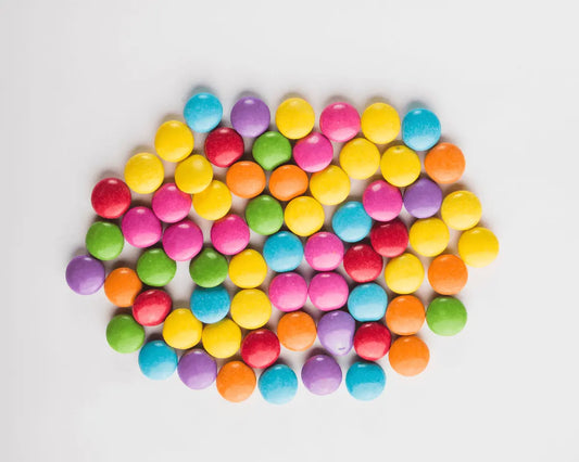 Pintarolas de chocolate crocantes e coloridas – Cafés Serrano